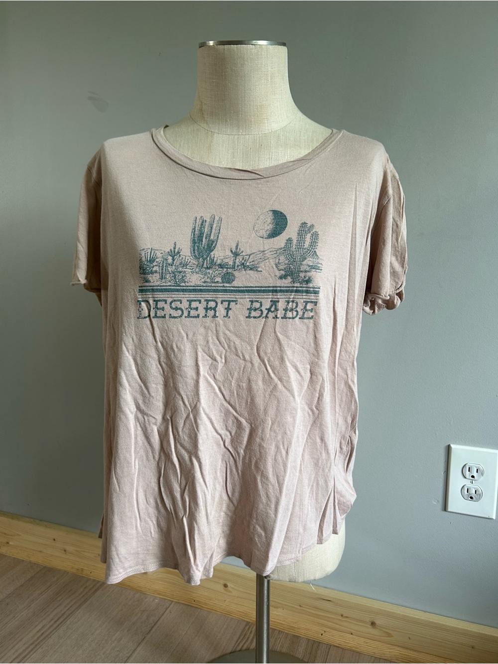 Desert Babe Graphic Tee - Dusty Rose
